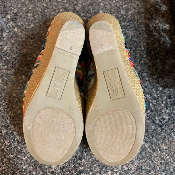 Multicolour Floral Wicker Wedges - Picture 5 of 5